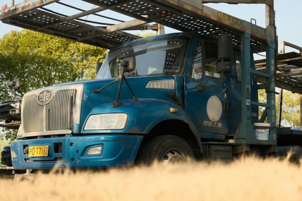 Car carrier truck - auto transport from Wisconsin to Florida
